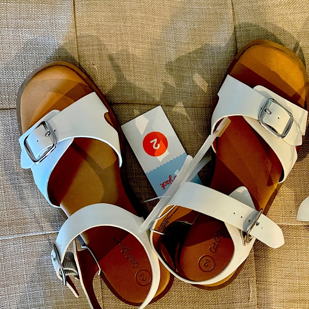 Cat & Jack one pair of sandals